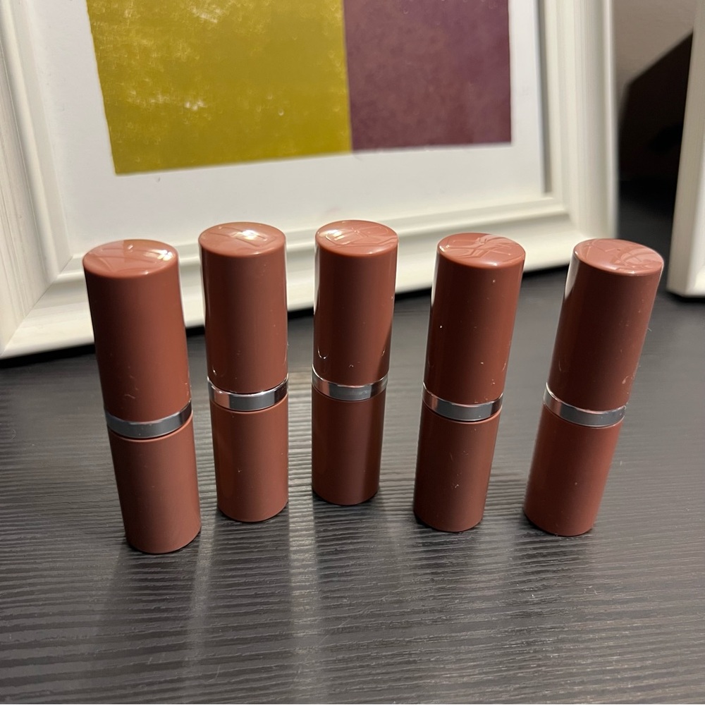 Clinique Full Size Lipstick - Bare Pop. Set of 5 - Picture 2 of 5